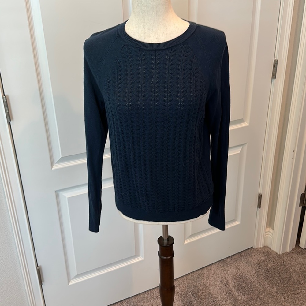 LOFT navy sweater M. Great condition. Beautiful stitching detail.